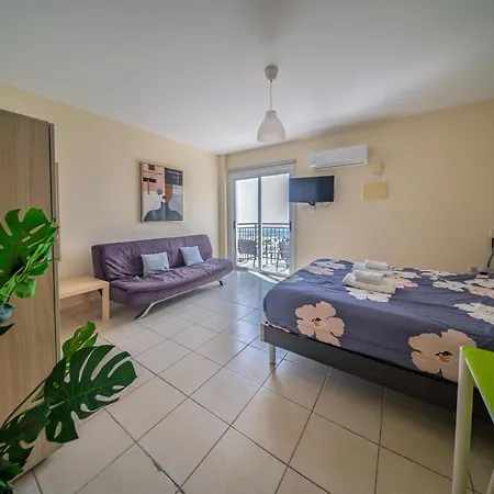 Pearl Apartamento Peyia