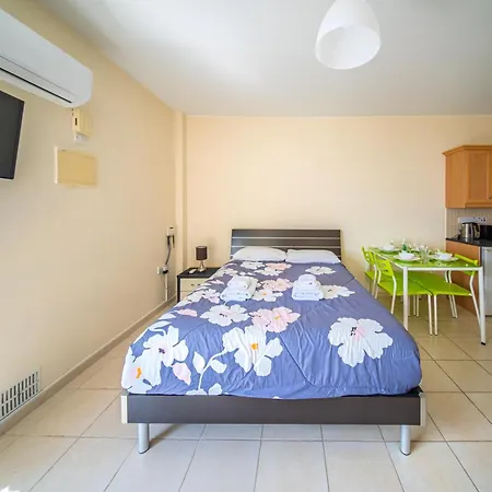 Pearl Apartamento Peyia